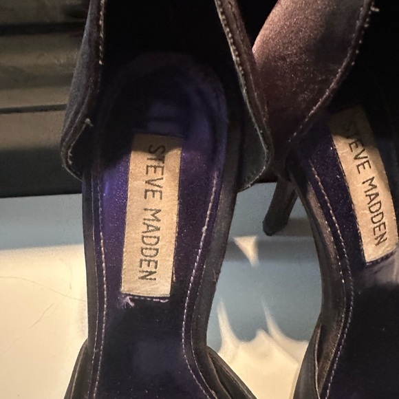 Steve Madden Black Satin Stiletto Heels with Bow - Picture 3 of 7